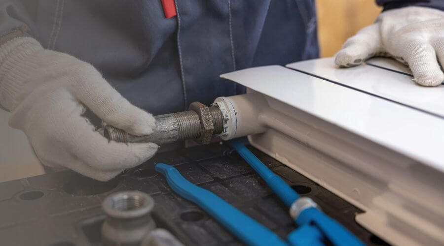 Burst pipe repair in Smoot, WY